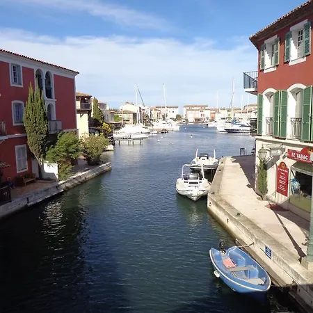Port Apartment *